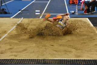 Halowe mistrzostwa Polski w Kujawsko-Pomorskiej Arenie Toruń. Zdjęcia kibiców i zawodników