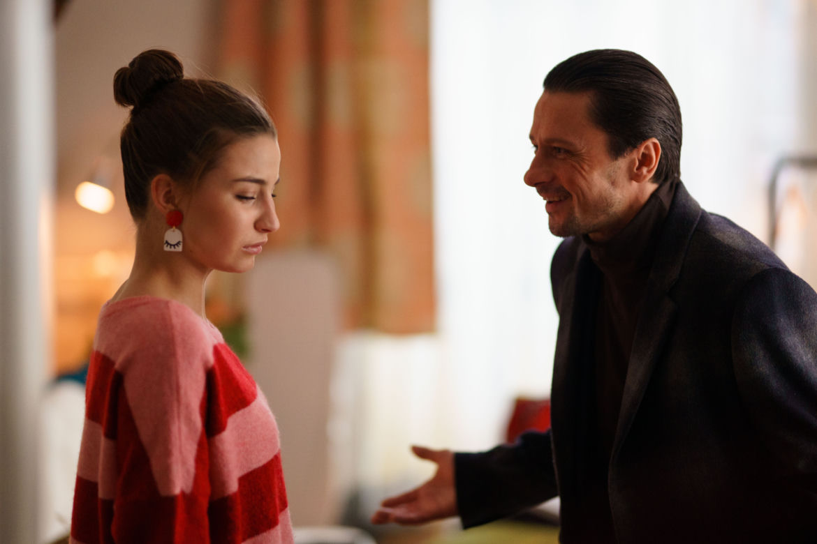 Zawsze warto, odcinek 2: Ada (Julia Wieniawa), Italian (Dariusz Majchrzak)