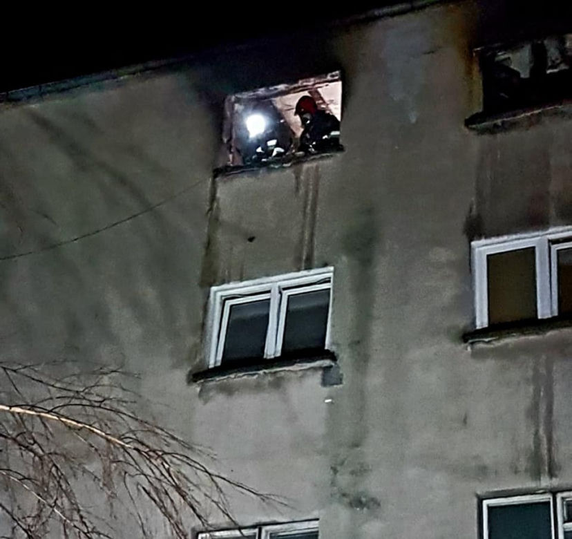 Jawor. Zwęglone zwłoki w bloku! Pożar zniszczył kilka mieszkań! Co teraz z lokatorami? [ZDJĘCIA]