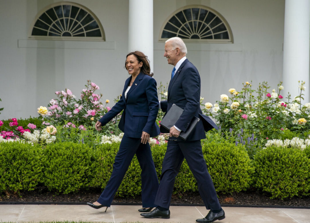 Taki styl ma Kamala Harris. Wiceprezydent USA przyleci do  Polski