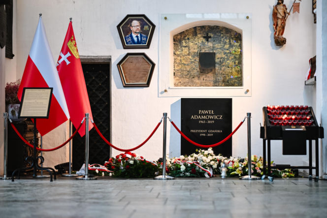 Tak wygląda grób Pawła Adamowicza w 7. rocznicę zamachu