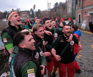 Włochy/ Ponad 140 osób odniosło obrażenia podczas kolejnej bitwy na pomarańcze w Ivrei