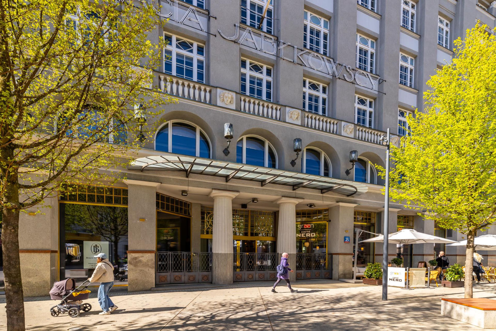 Dom Towarowy Braci Jabłkowskich w Warszawie