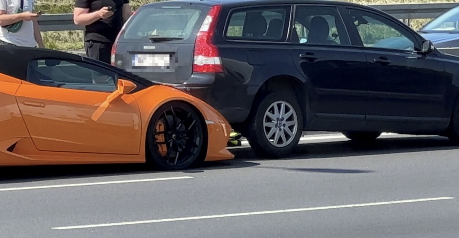  Lambo za 1,5 mln rozbite, alfa romeo na dachu. Wielkie kraksy w Warszawie