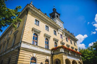 Ostrów. Remont ratusza na start!