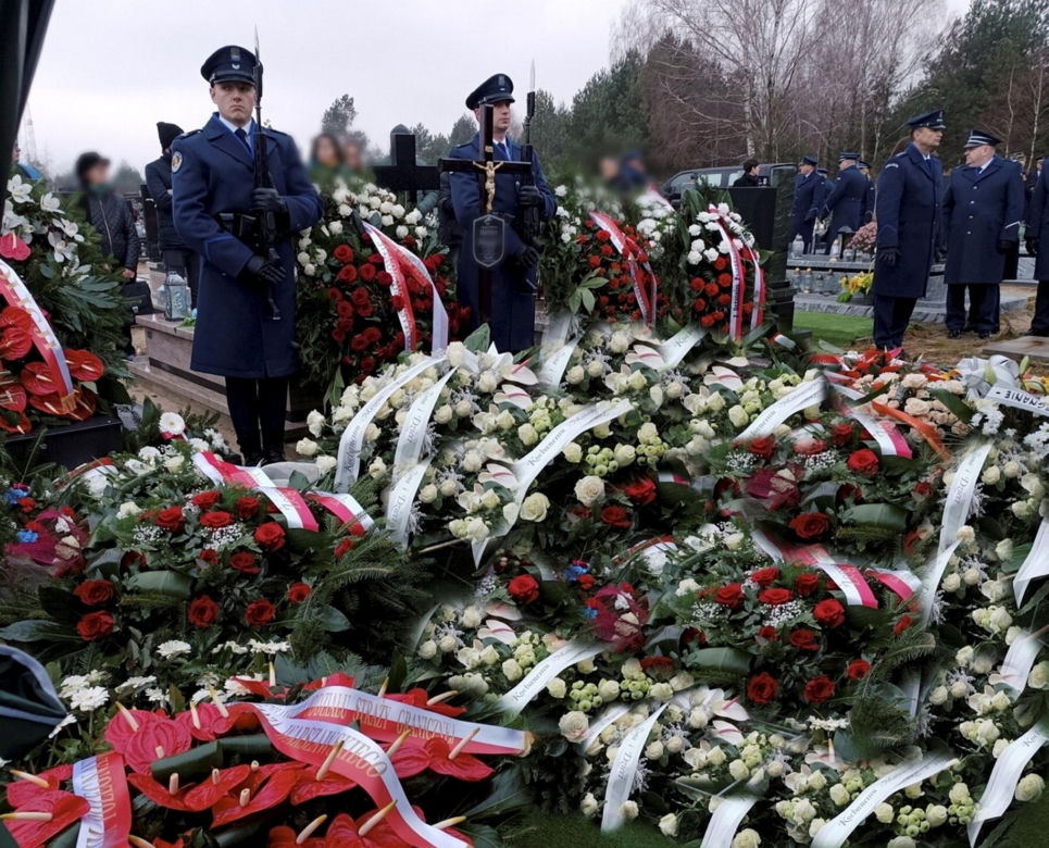 Wdowa po zastrzelonym policjancie wciąż czeka na pieniądze od państwa