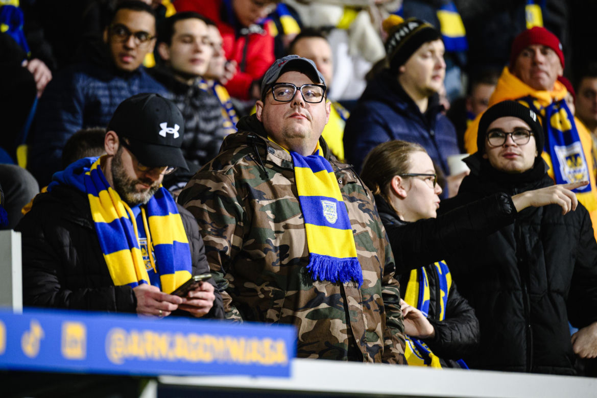 Arka Gdynia - Lechia Gdańsk: Zdjęcia kibiców z derbów Trójmiasta w ramach 23. kolejki PKO BP Ekstraklasy