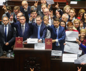 Kontrowersyjni posłowie