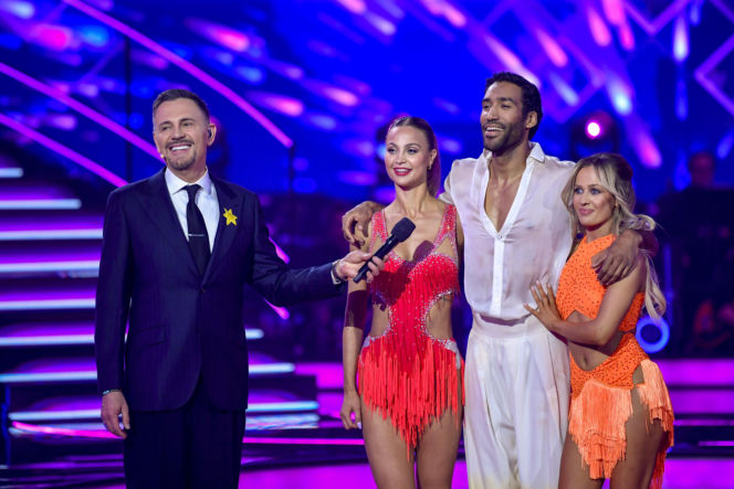 Gamou Fall i przepiekne tancerki w TzG