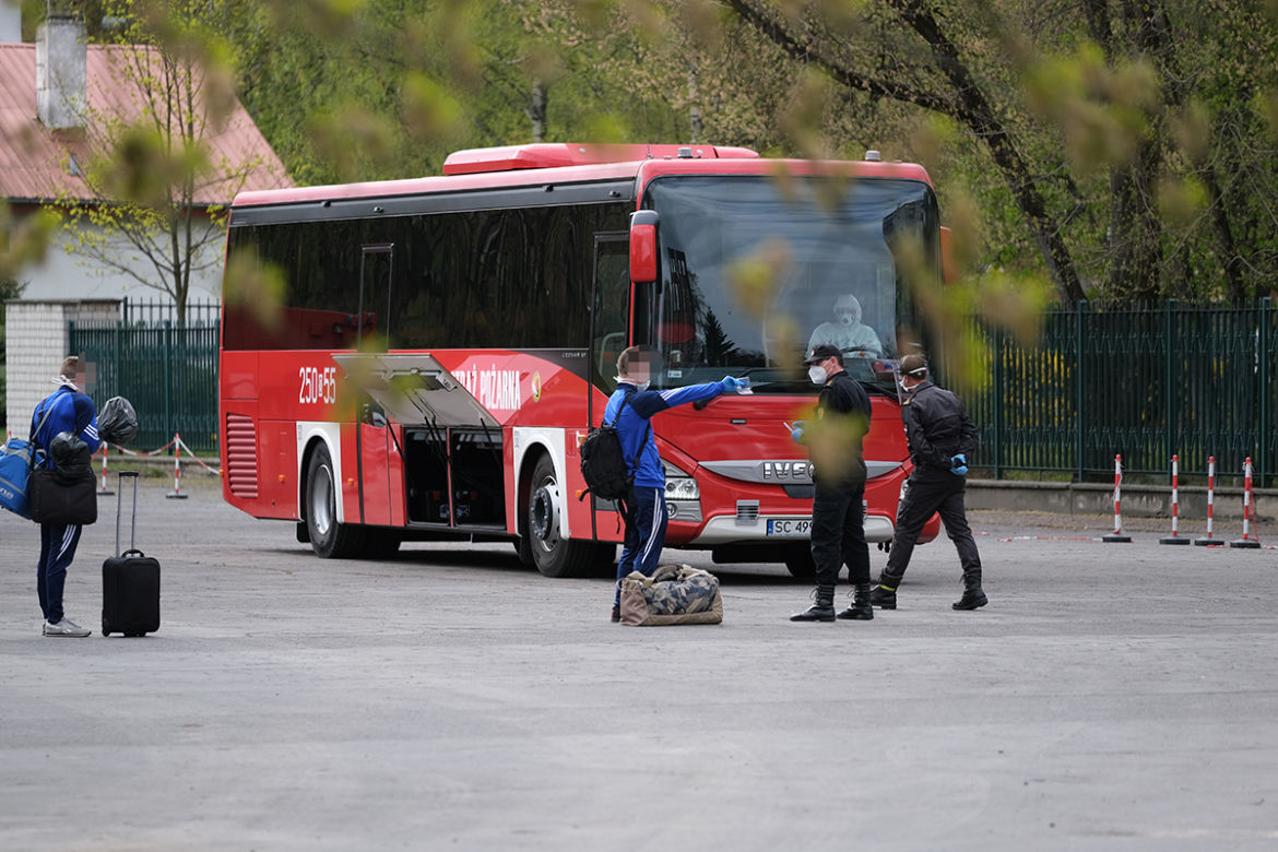 Podchorąży opuszczają szkołę