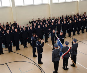 Nowi policjanci w woj. podlaskim. Wśród nich jest 17 kobiet