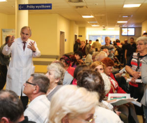 ZARABIAŁ MILION JAKO LEKARZ, MA RATOWAĆ SŁUŻBĘ ZDROWIA