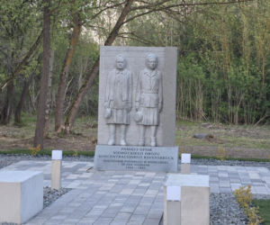Upamiętniono więźniarki podobozu Ravensbruck w Chojnie