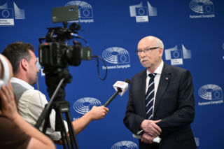 Europoseł Janusz Lewandowski: w negocjacjach nad budżetem UE trzeba stale podkreślać strategiczną rolę naszej części Europy