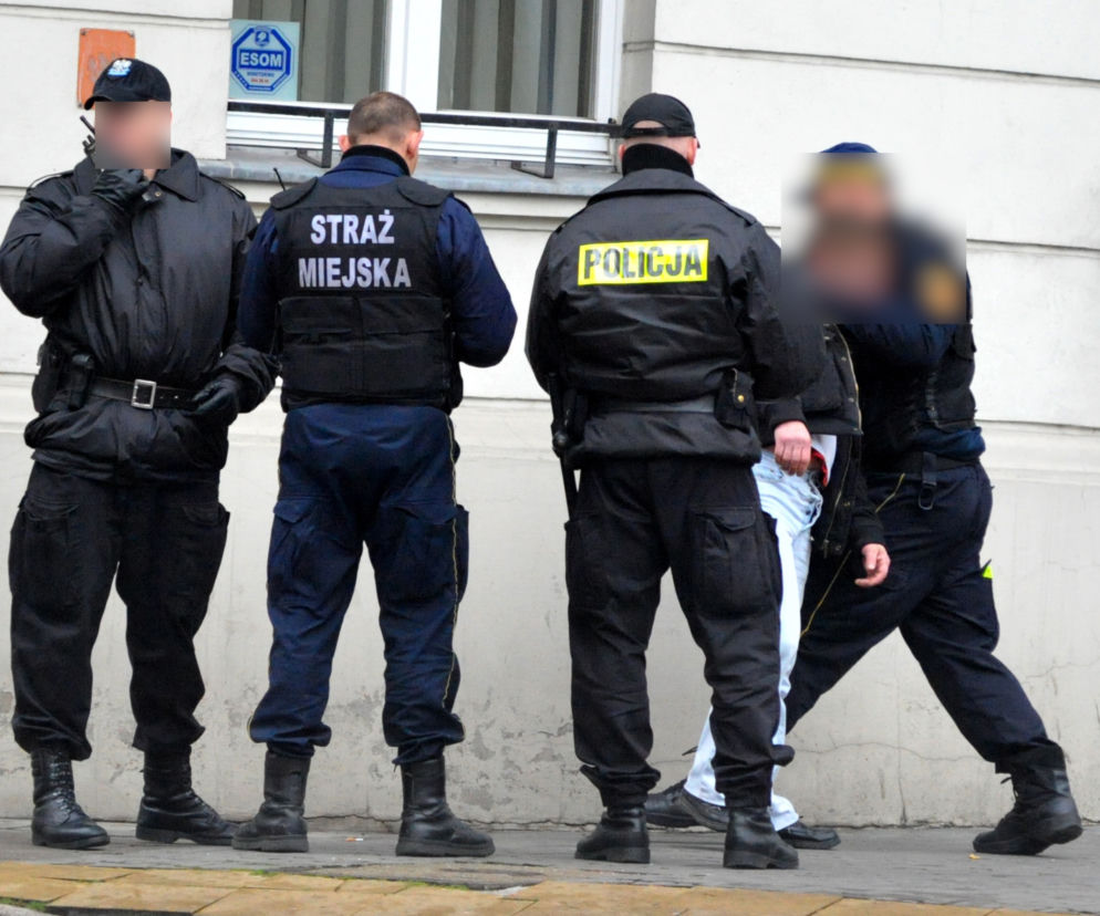 Kraków: Jakiś typ biega po Podgórskiej. Ukrainiec szalał jak trąba powietrzna