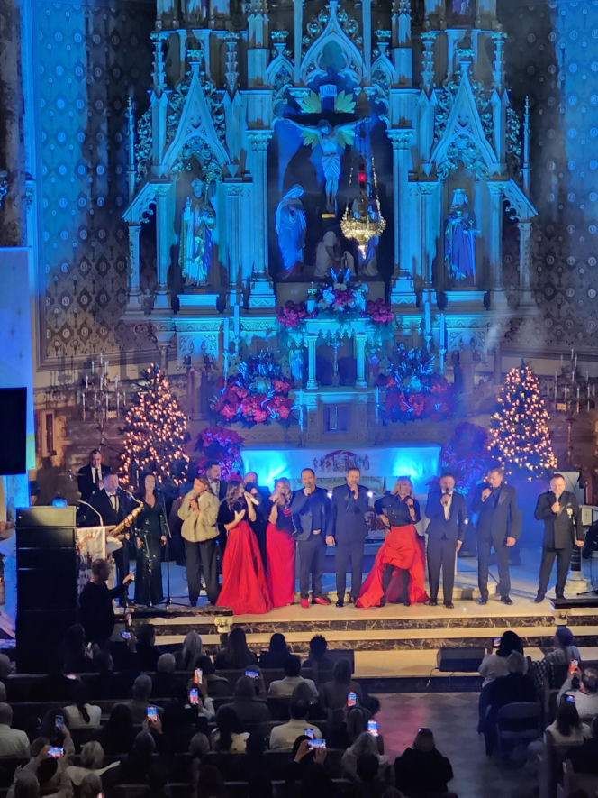 Wielkie Kolędowanie z gwiazdami na Greenpoincie