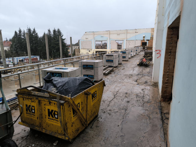 Modernizacja pływalni Akwawit w Lesznie