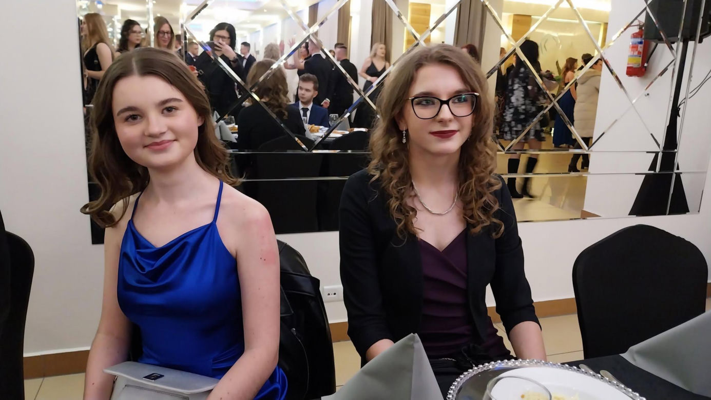 Bal studniówkowy 2025 II Liceum Ogólnokształcącego w Starachowicach 