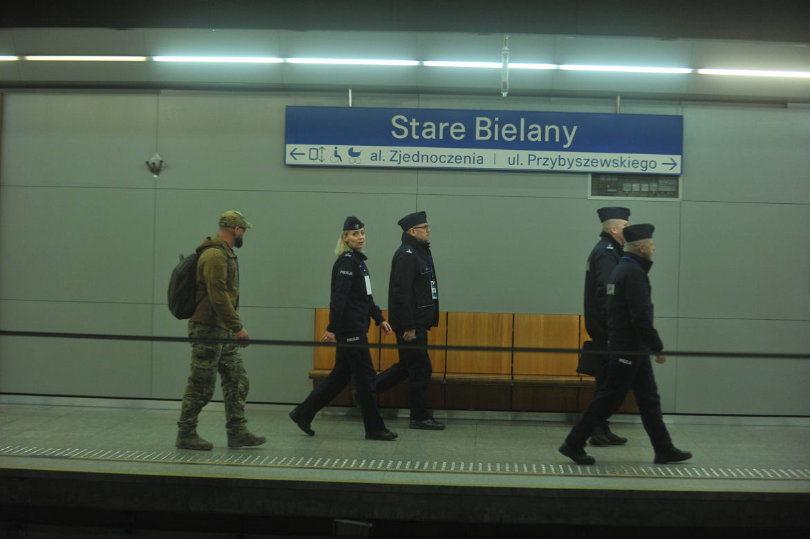 Akcja FBI w warszawskim metrze. Pasażerowie zagrożeni. Co się dzieje?!