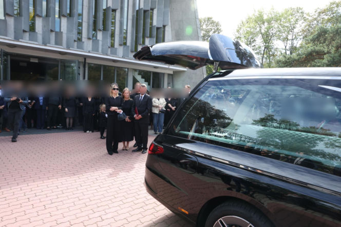 Tak pożegnały Jana Frycza córka i wnuczka. Trudno się nie rozpłakać