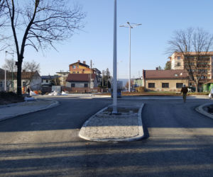 Kończy się budowa ronda na ulicy Barskiej