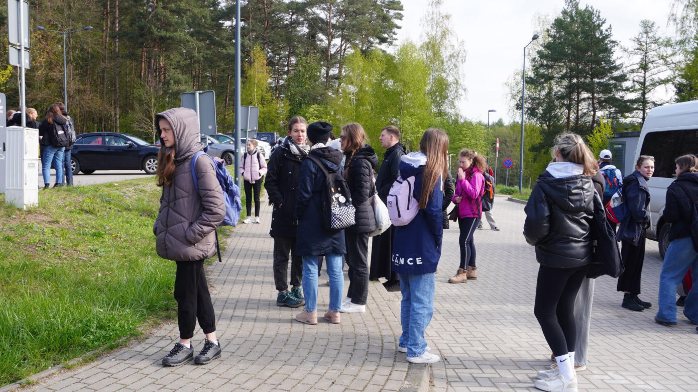 Pielgrzymka maturzystów 2024. 200 osób poszło do Gietrzwałdu modlić się o powodzenie na maturze [ZDJĘCIA]