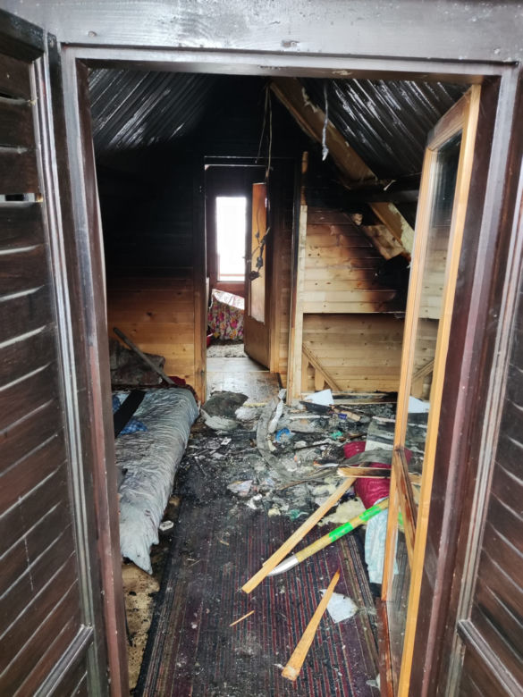Strażak w czasie wolnym uratował czworo dzieci i rodziców z płonącego domu!