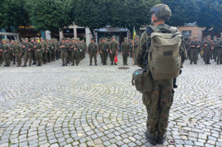 Z Rynku w Lesznie wystartował 7. Rajd na Wschowę. ​Na pamiątkę marszu wojsk w 1939 roku