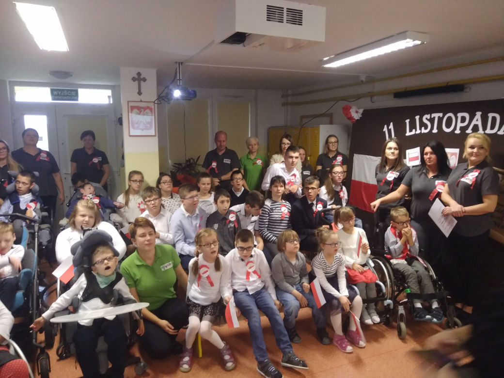 Głuchonieme dzieci zaśpiewały hymn. Wszystko dzięki nowoczesnej technologii