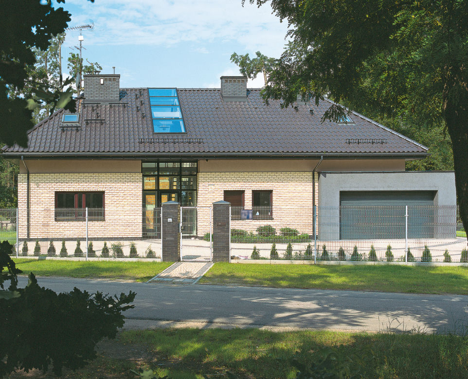 Szara dachówka ceramiczna
