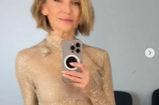 Anna Wyszkoni pokazała ciało w złotej kreacji. Lepiej niż niejedna 20-latka!