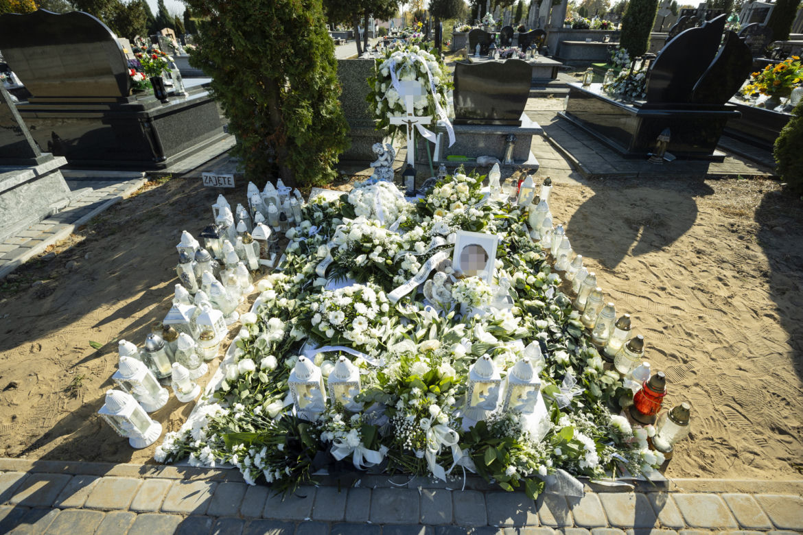 "Wierzymy, że jest już aniołkiem w niebie". Przedszkole Stasia w żałobie po tragicznej śmierci 3-latka