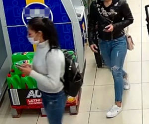 Wystrojone dziewczyny okradły klienta w sklepie