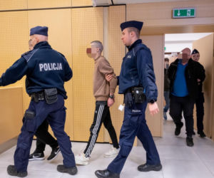 Przed Sądem Okręgowym w Poznaniu stanęli oskarżeni o porwanie i próbę zgwałcenia 16-latka