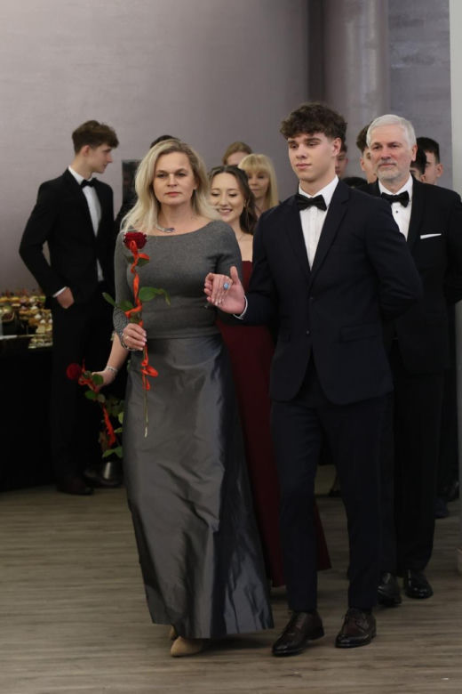 Barbara Nowacka na studniówce