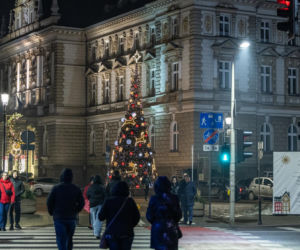 To najbardziej świąteczne miasto w województwie śląskim. Częściowo znajduje się w Małopolsce
