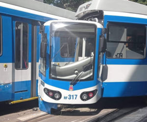 Kraków. Zderzenie tramwajów na skrzyżowaniu ulic Piłsudskiego i Straszewskiego
