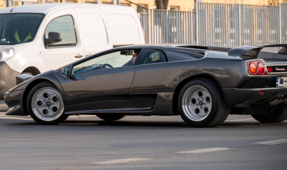 Maciej musiał przeżywa tortury w Lamborghini