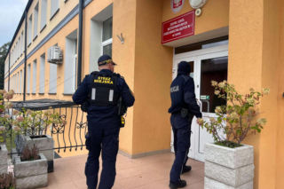 Niepokój wśród części rodziców, dzieci nie poszły do szkół. Władze Łomży uspokajają! 
