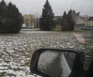 Absurd w Będzinie. Służby kosiły zmrożoną trawę? 
