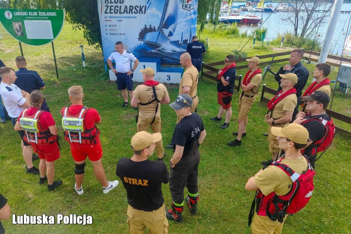 Akcja ratunkowa na Jeziorze Sławskim