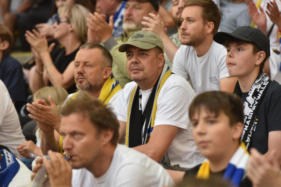 KS Apator Toruń - ZOOleszcz GKM Grudziądz. Tak kibice wspierali zawodników na Motoarenie