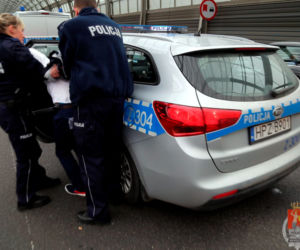Rosjanin uciekał kradzionym BMW z Niemiec