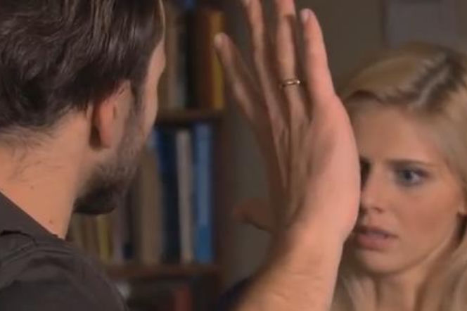 Barwy szczęścia odc. 1050. Iwona Korycka (Izabela Zwierzyńska), Alek (Krzysztof Wach)