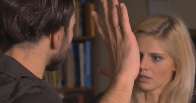 Barwy szczęścia odc. 1050. Iwona Korycka (Izabela Zwierzyńska), Alek (Krzysztof Wach)