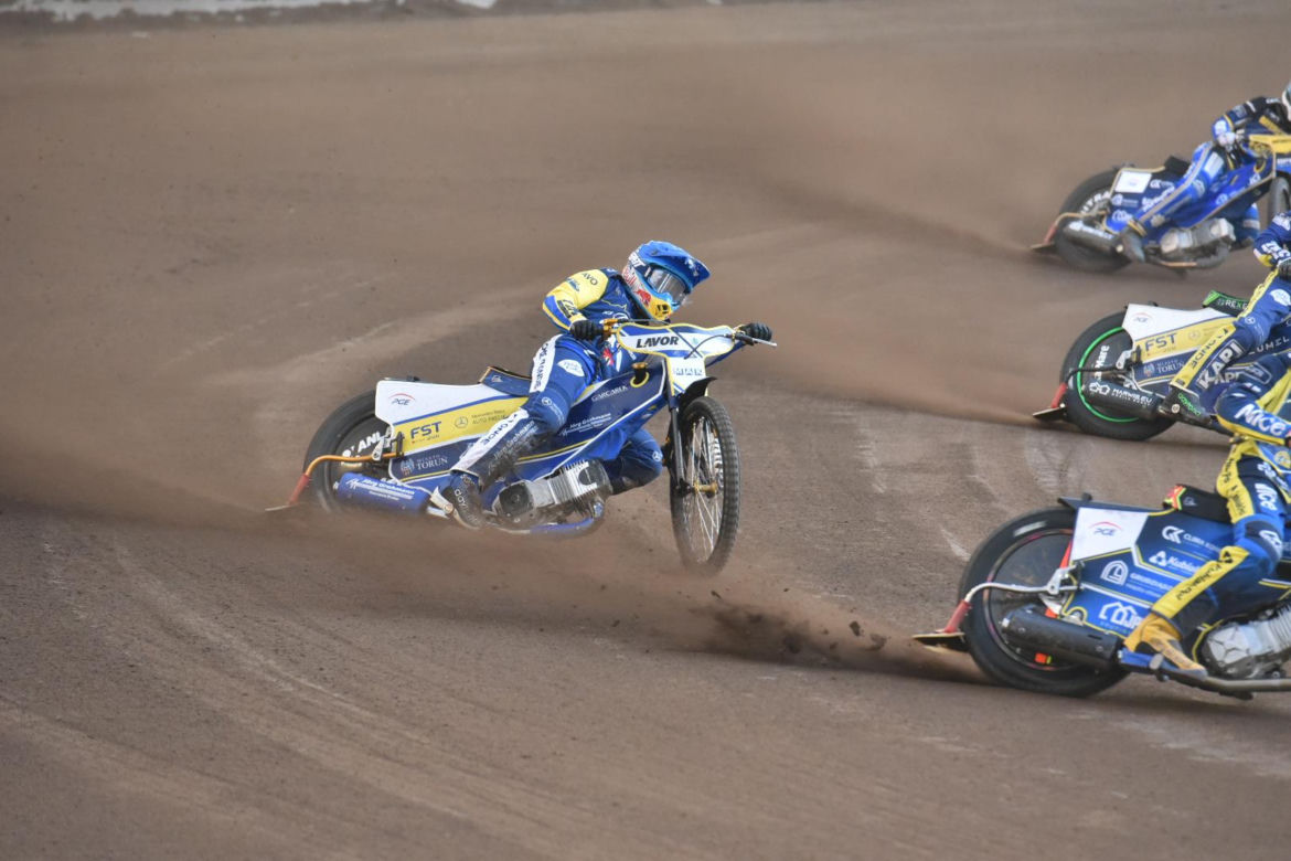 KS Toruń - Bayersystem GKM Grudziądz, zdjęcia kibiców i zawodników z Motoareny