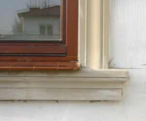 Bonie, gzymsy i dekoracyjne listwy odmieniają elewacje