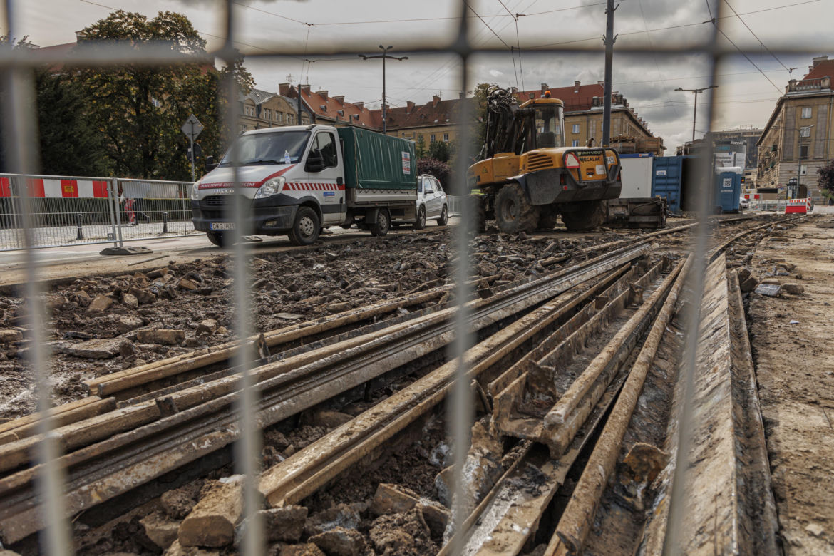 Duże utrudnienia dla kierowców, pasażerów MPK, rowerzystów i pieszych  