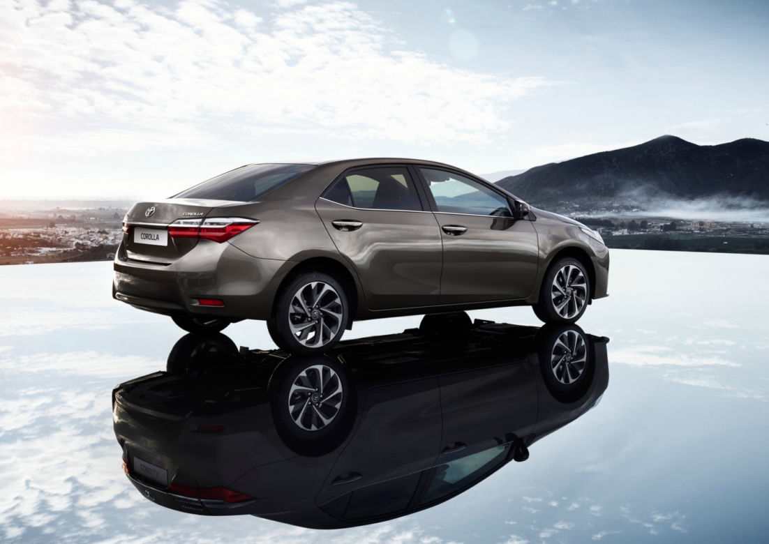 Toyota Corolla lifting 2016