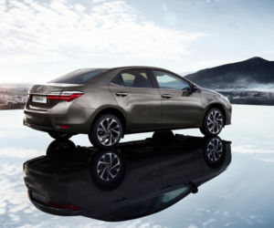 Toyota Corolla lifting 2016